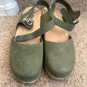 Olive green Lotta from Stockholm clogs